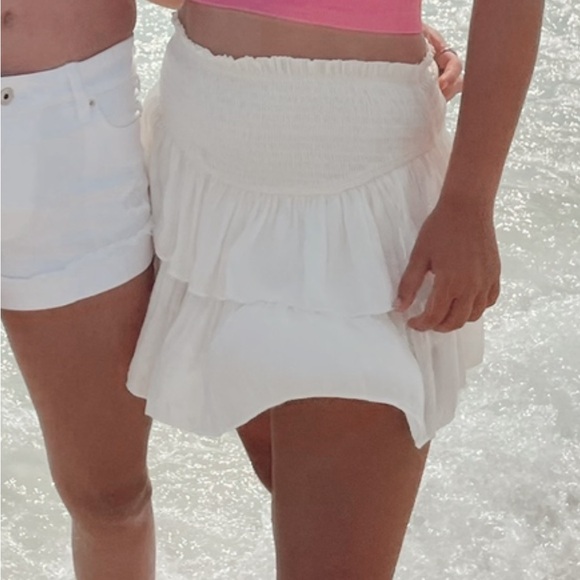 White Mini skort, size small, not too short, very comfy - Picture 1 of 4